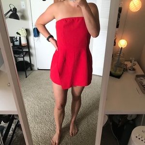 Lulu’s red strapless Romper